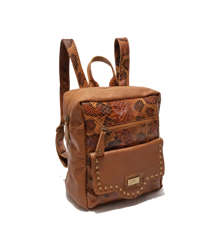 mochila-genoveva-marron-textura-reptil Mochila Genoveva - Marron textura Reptil - Image 1